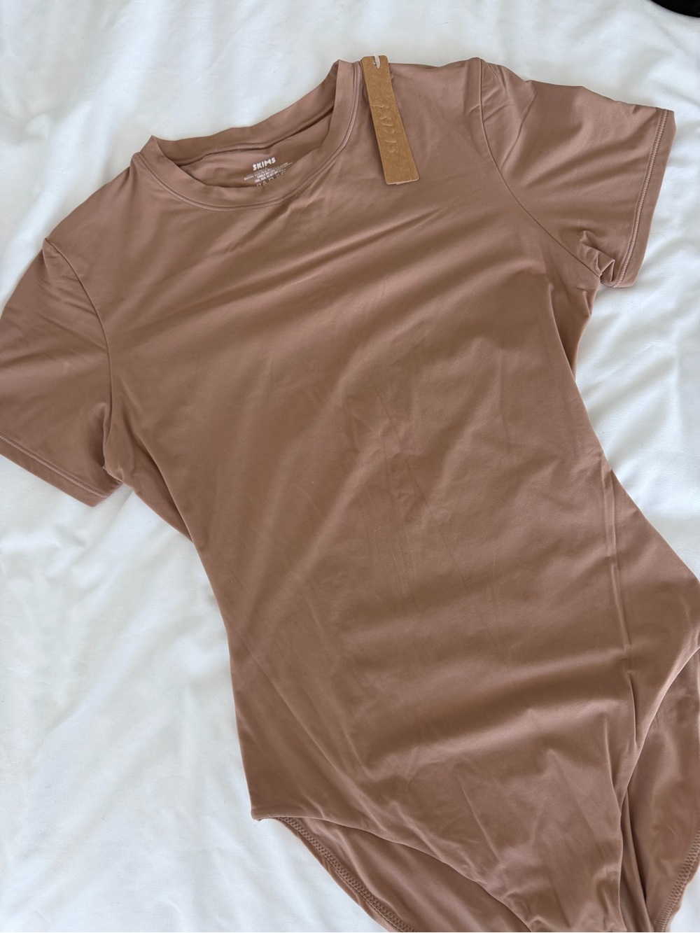 SKIMS fits everybody tshirt bodysuit - size small color sienna